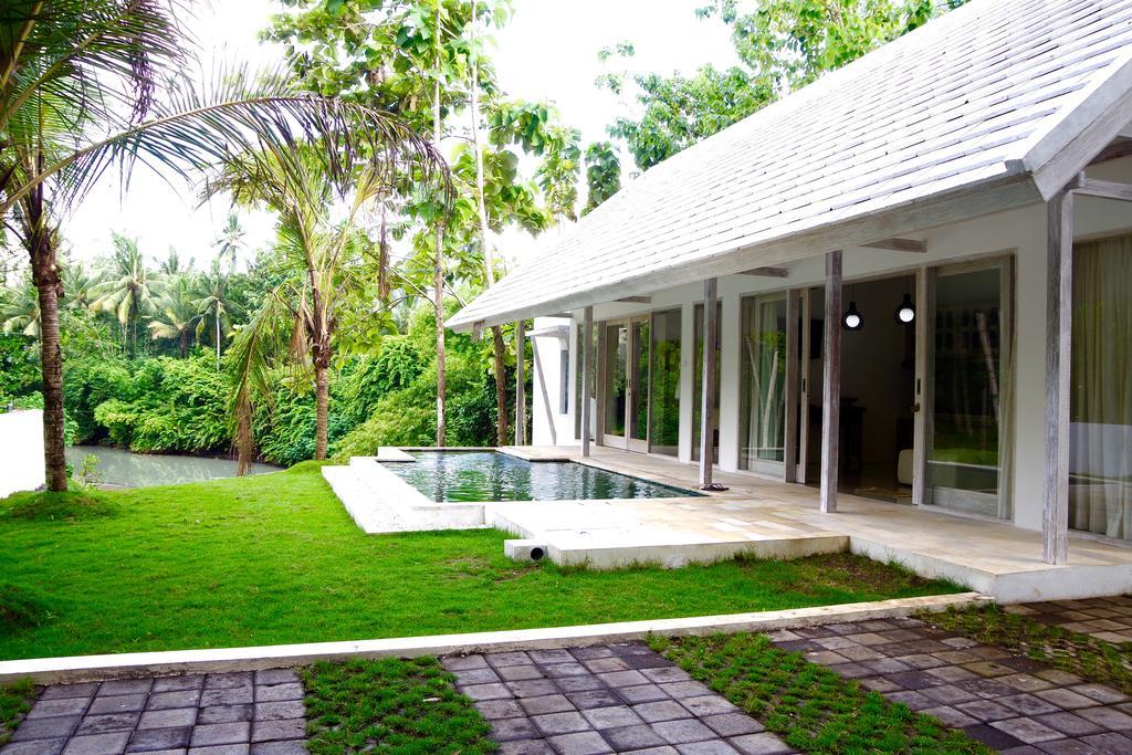 Bali Taman Sari Villas & Restaurant Пулукан Экстерьер фото